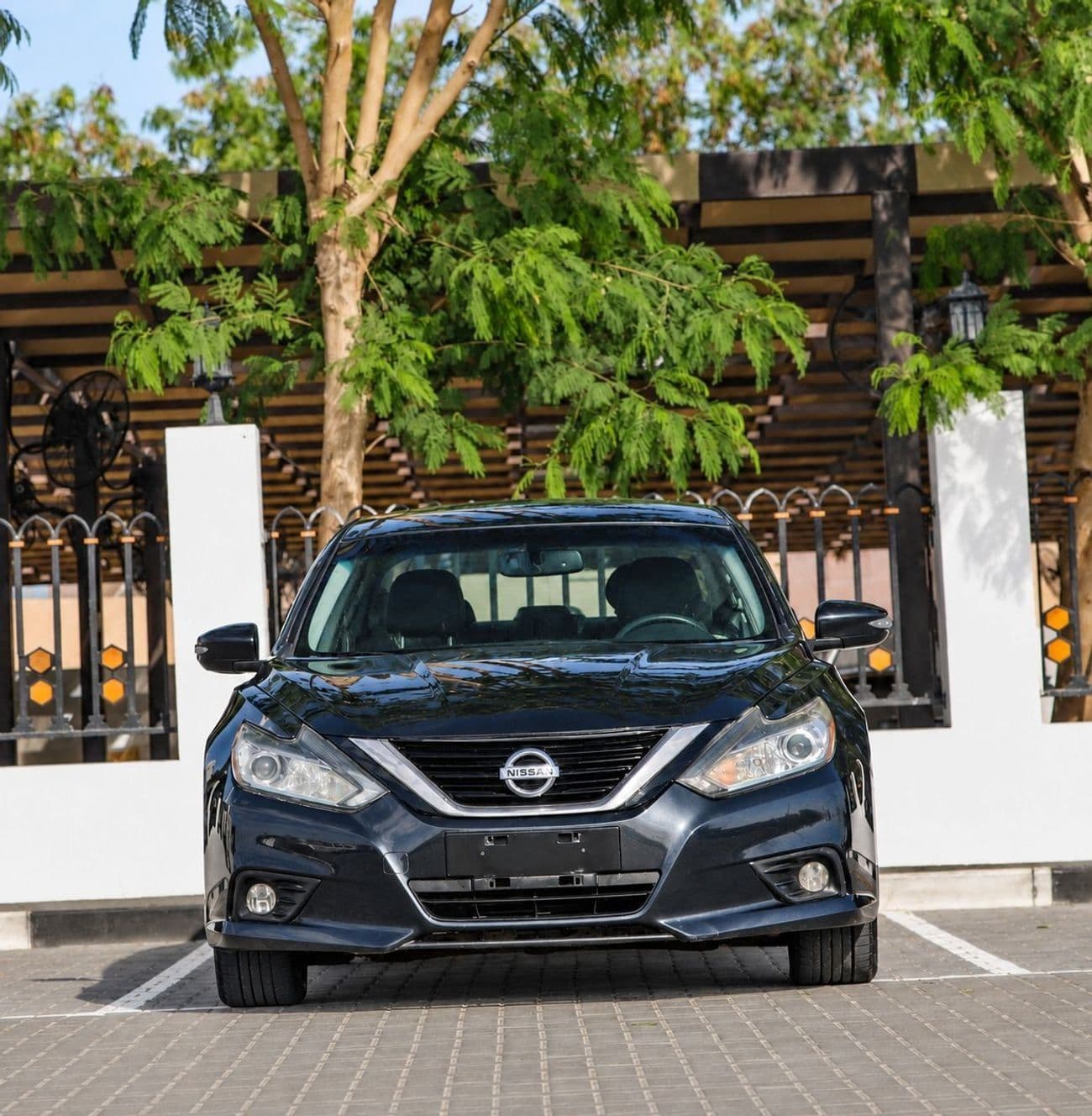 2018 Nissan Altima SV thumbnail 3