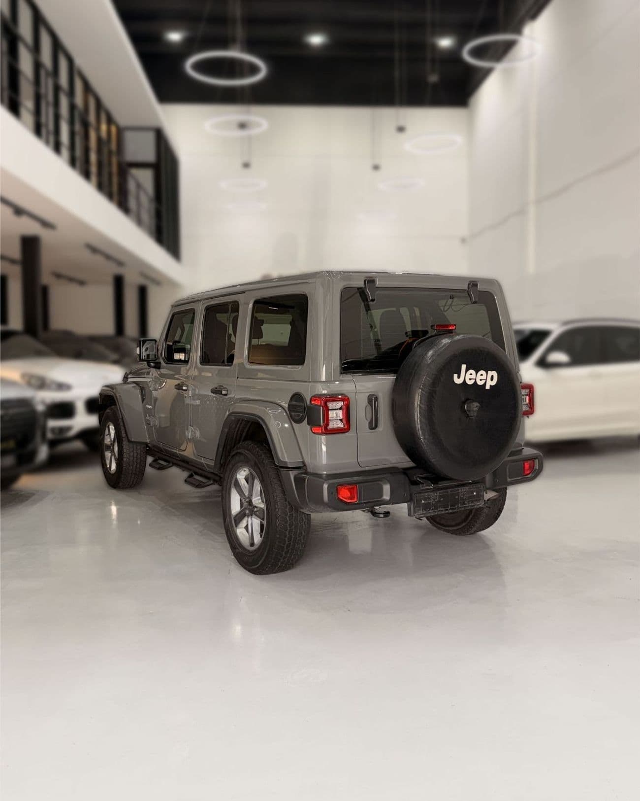 2023 Jeep Wrangler Unlimited SAHARA thumbnail 3