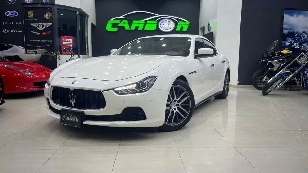 2015 Maserati Ghibli STANDARD thumbnail 3