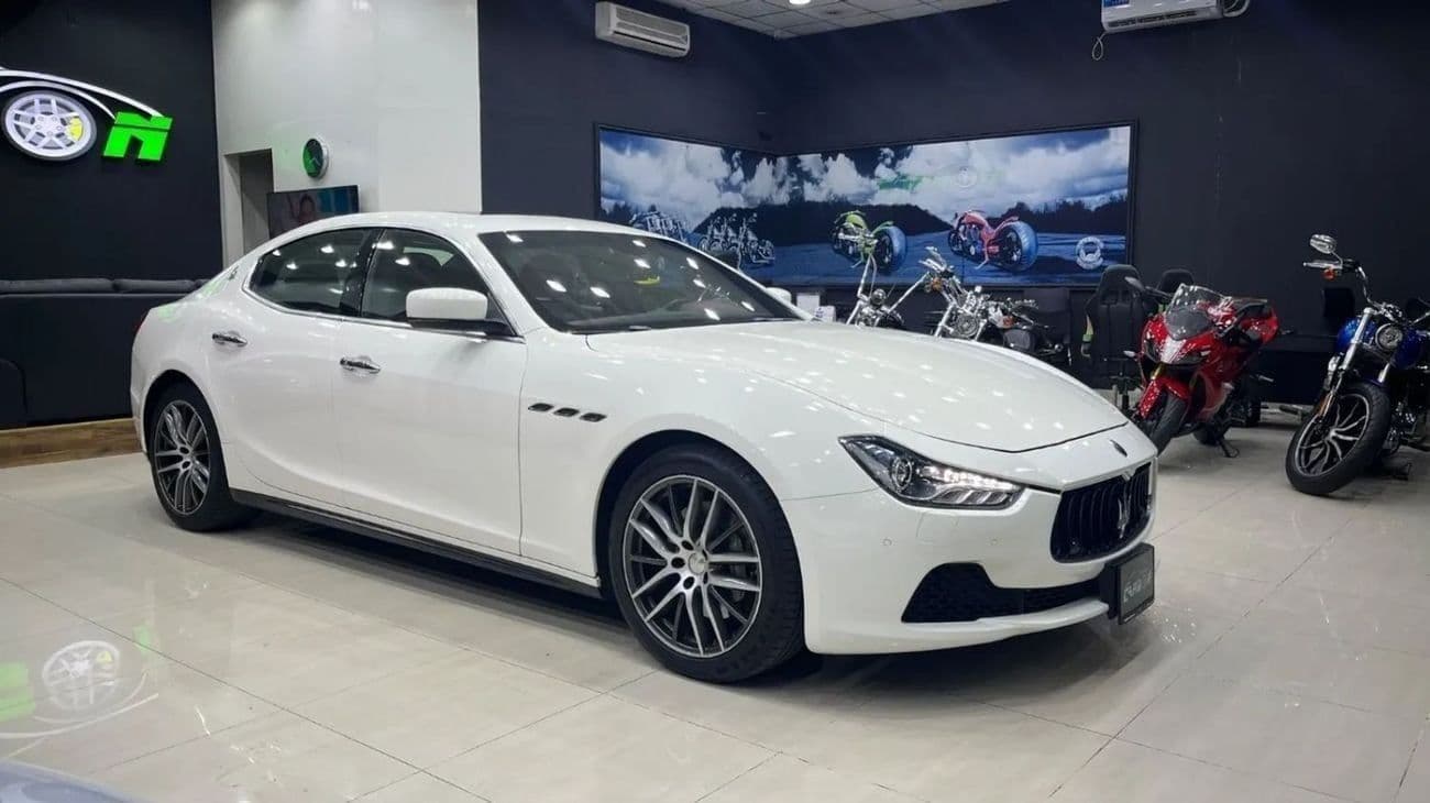 2015 Maserati Ghibli STANDARD thumbnail 6