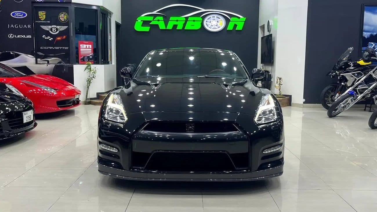 2015 Nissan GT R BLACK EDITION thumbnail 3