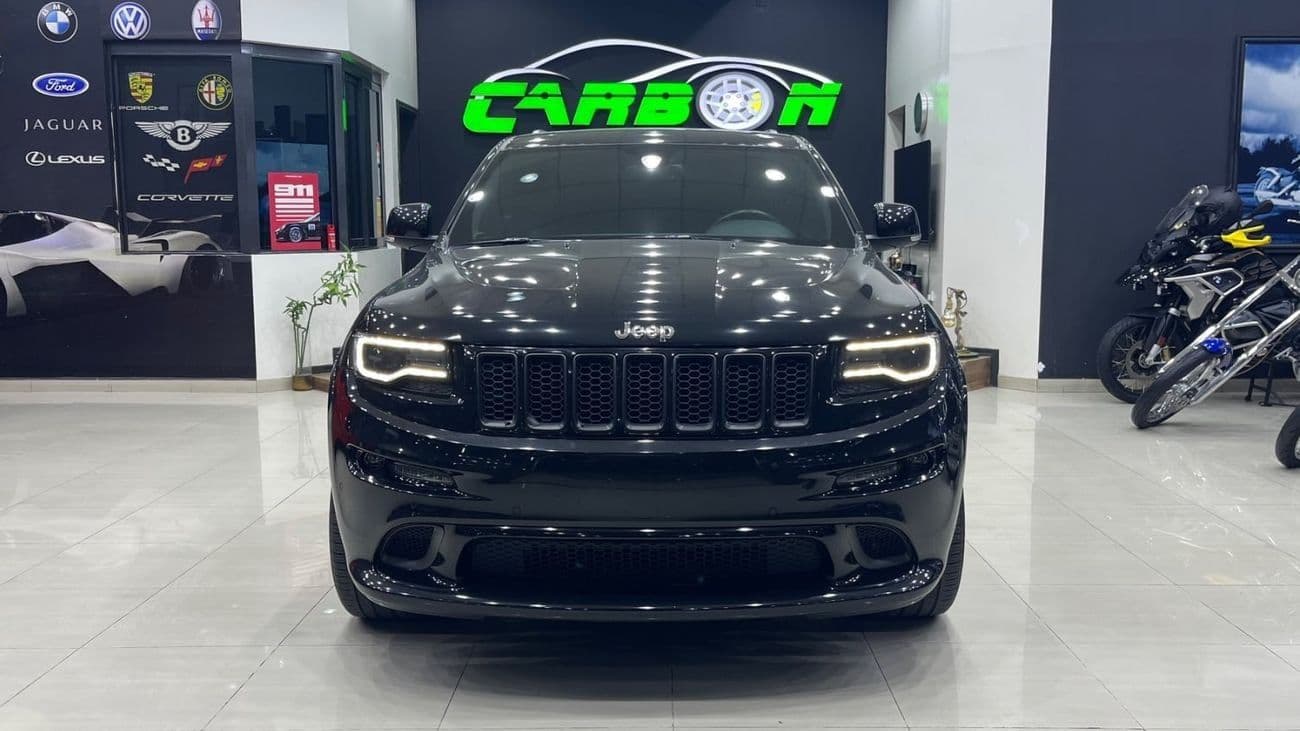 2016 Jeep Grand Cherokee SRT thumbnail 3