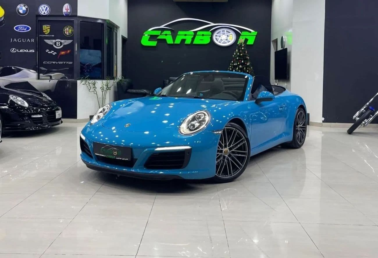 2018 Porsche 911 CARRERA