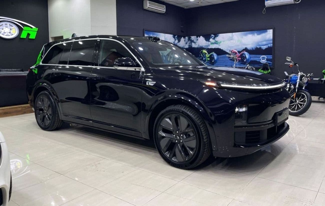 2025 Li Auto L9 ULTRA thumbnail 6