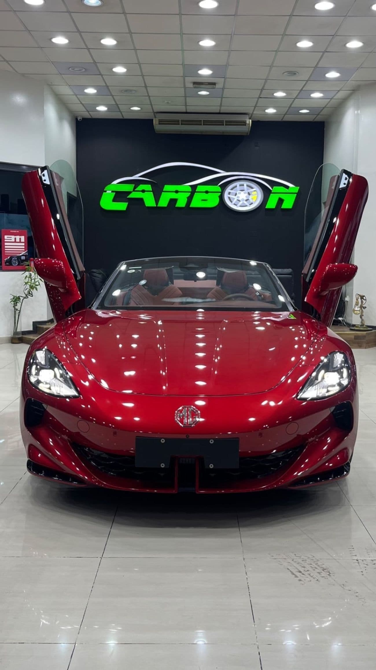 2024 MG Cyberster STANDARD thumbnail 3