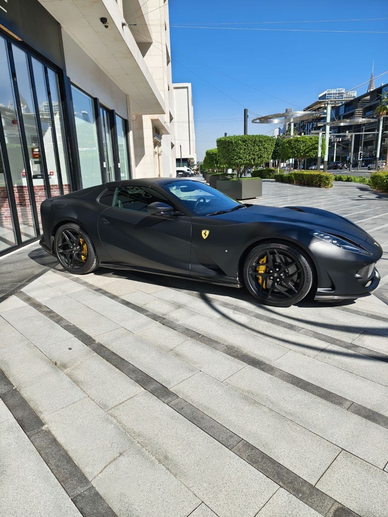 2023 Ferrari 812 GTS thumbnail 3