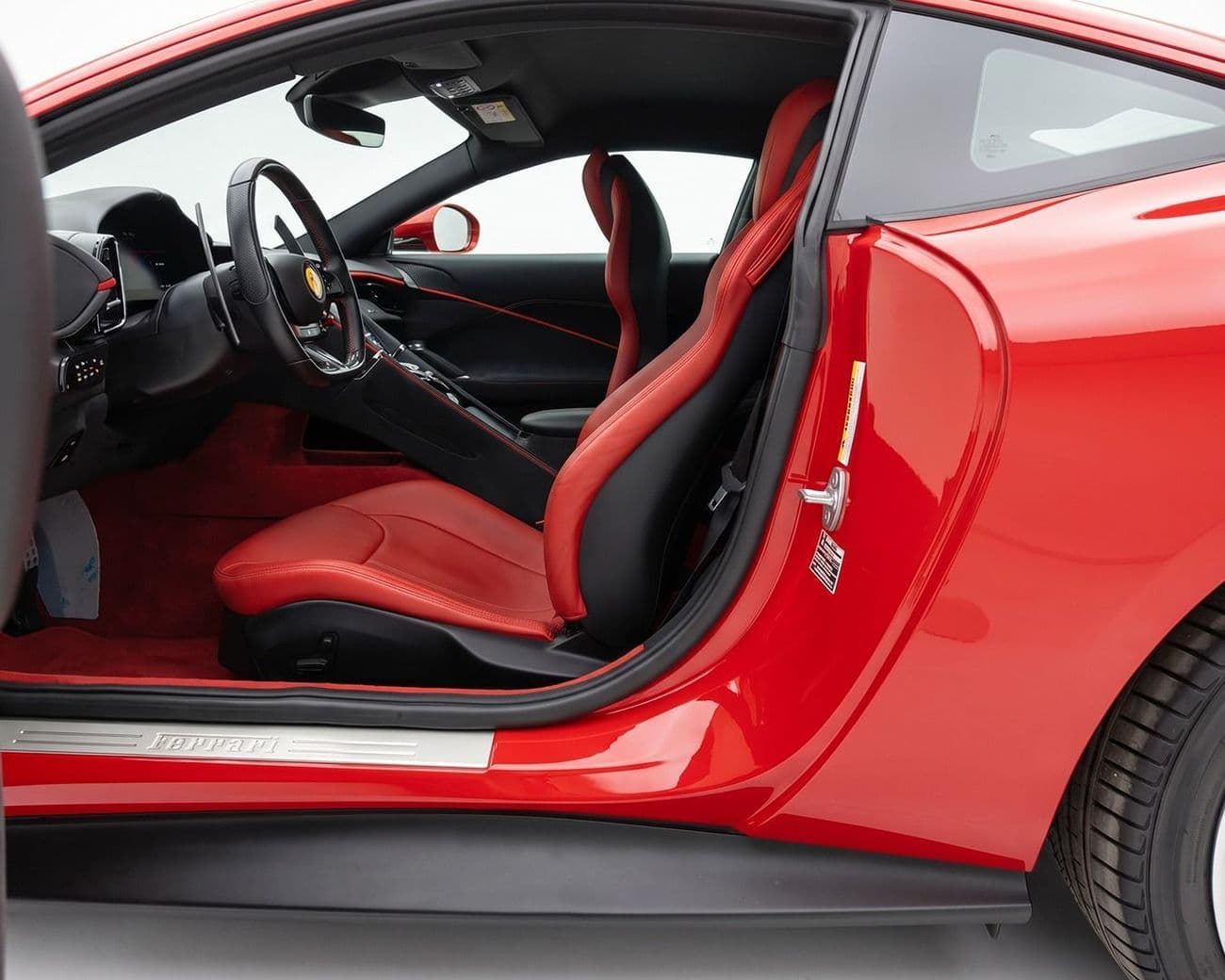 2021 Ferrari Roma STANDARD thumbnail 7