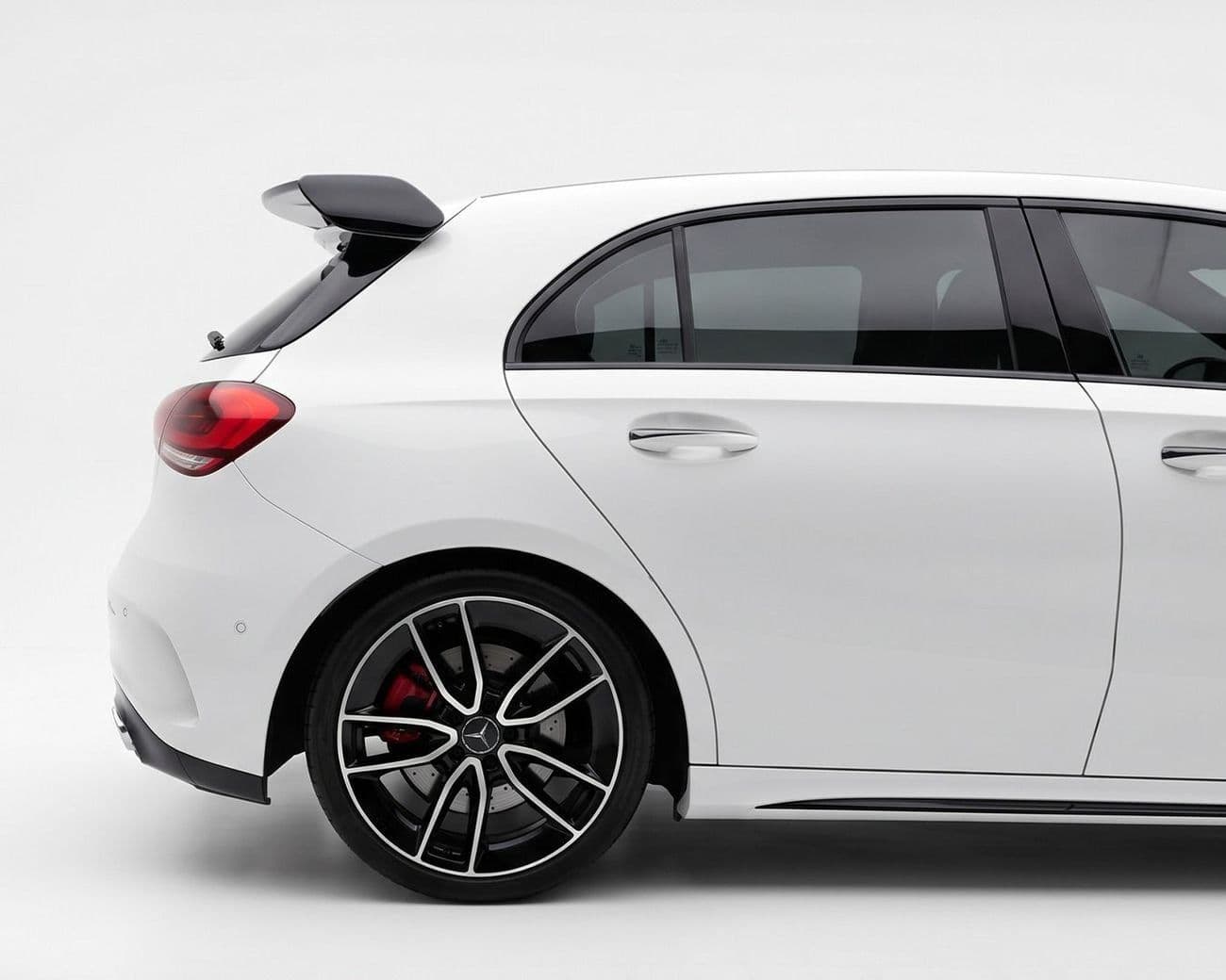 2020 Mercedes Benz A35 AMG 4MATIC thumbnail 5