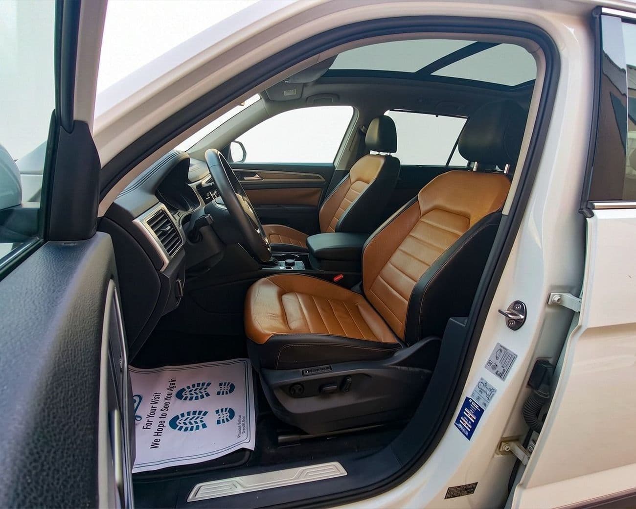 2019 Volkswagen Teramont SEL thumbnail 8