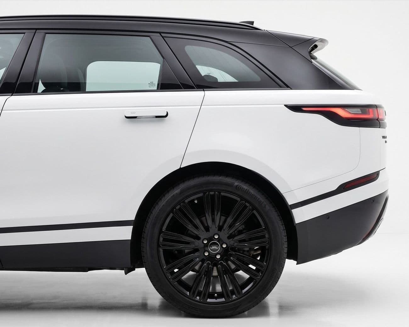 2019 Land Rover Range Rover Velar R DYNAMIC HSE thumbnail 3