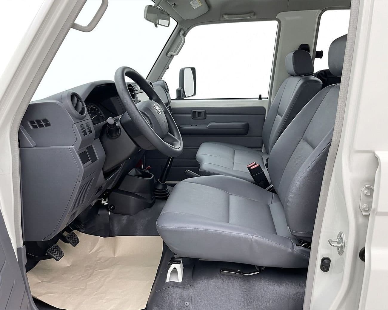 2026 Toyota Land Cruiser 70 LC78 4.2D 13 Seater Hardtop 2026 , Brand thumbnail 5