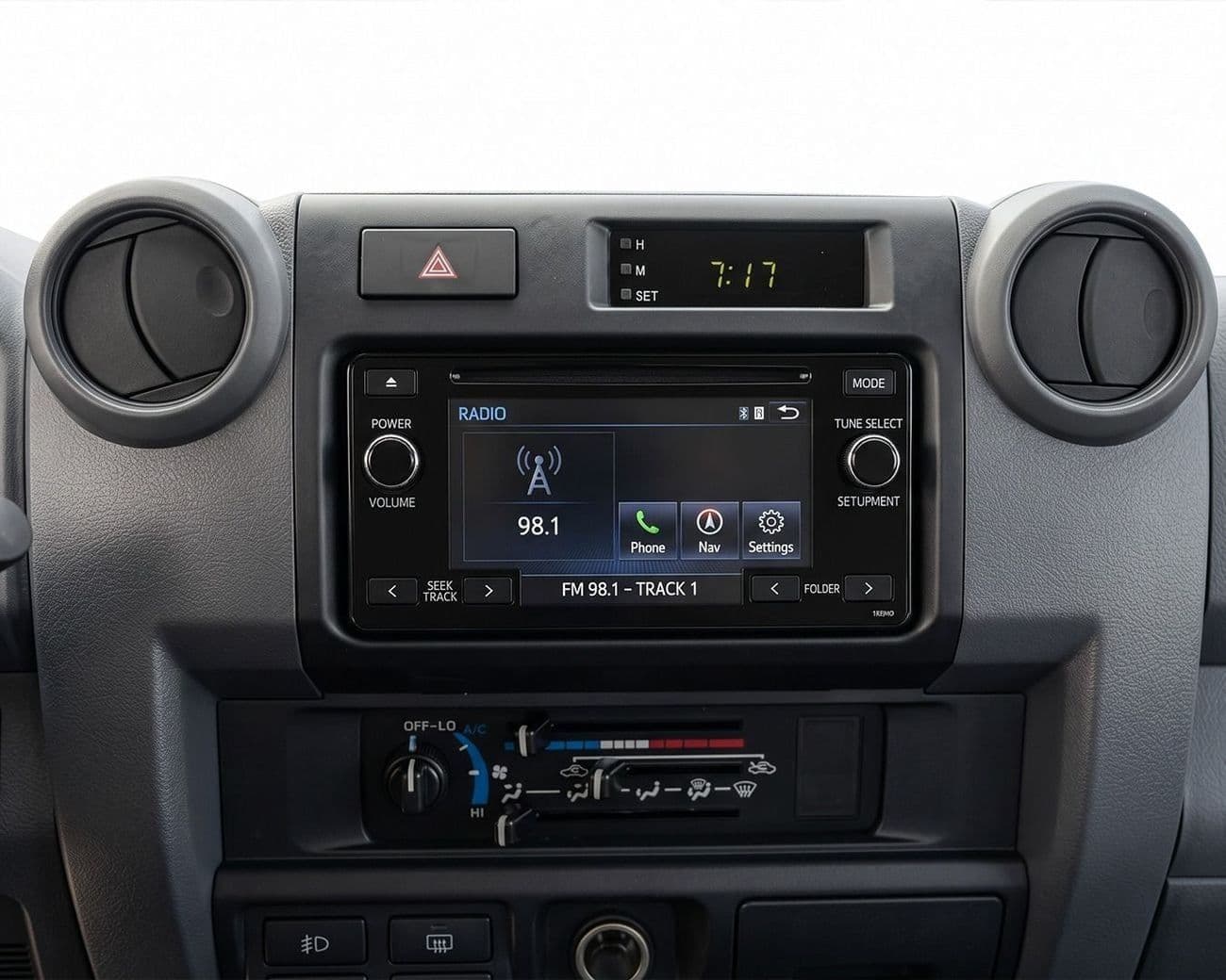 2026 Toyota Land Cruiser 70 Standard Single Cabin thumbnail 7