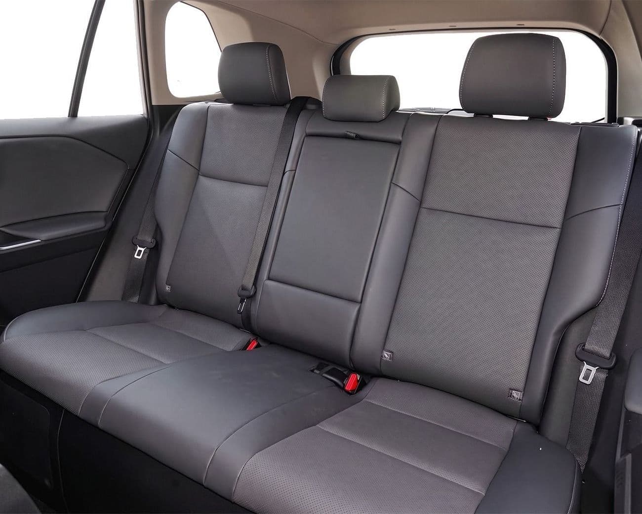 2026 Toyota RAV4 XLE HEV thumbnail 8