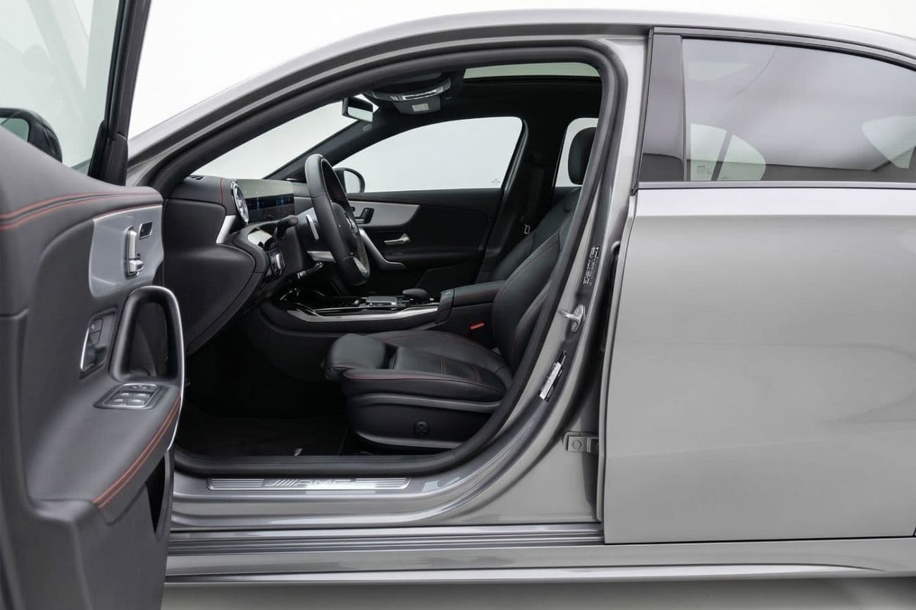 2021 Mercedes Benz A35 AMG 4MATIC thumbnail 6