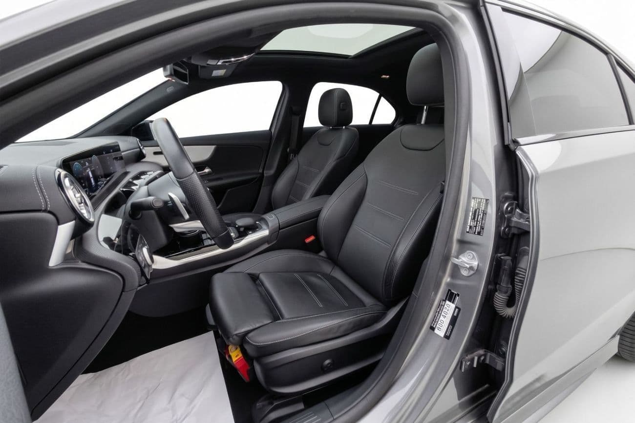 2021 Mercedes Benz A35 AMG 4MATIC thumbnail 8