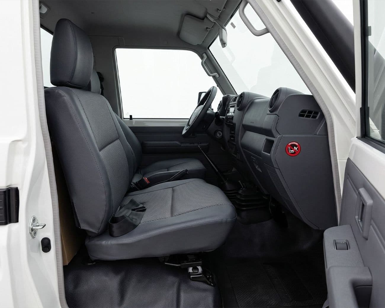 2026 Toyota Land Cruiser 70 thumbnail 6