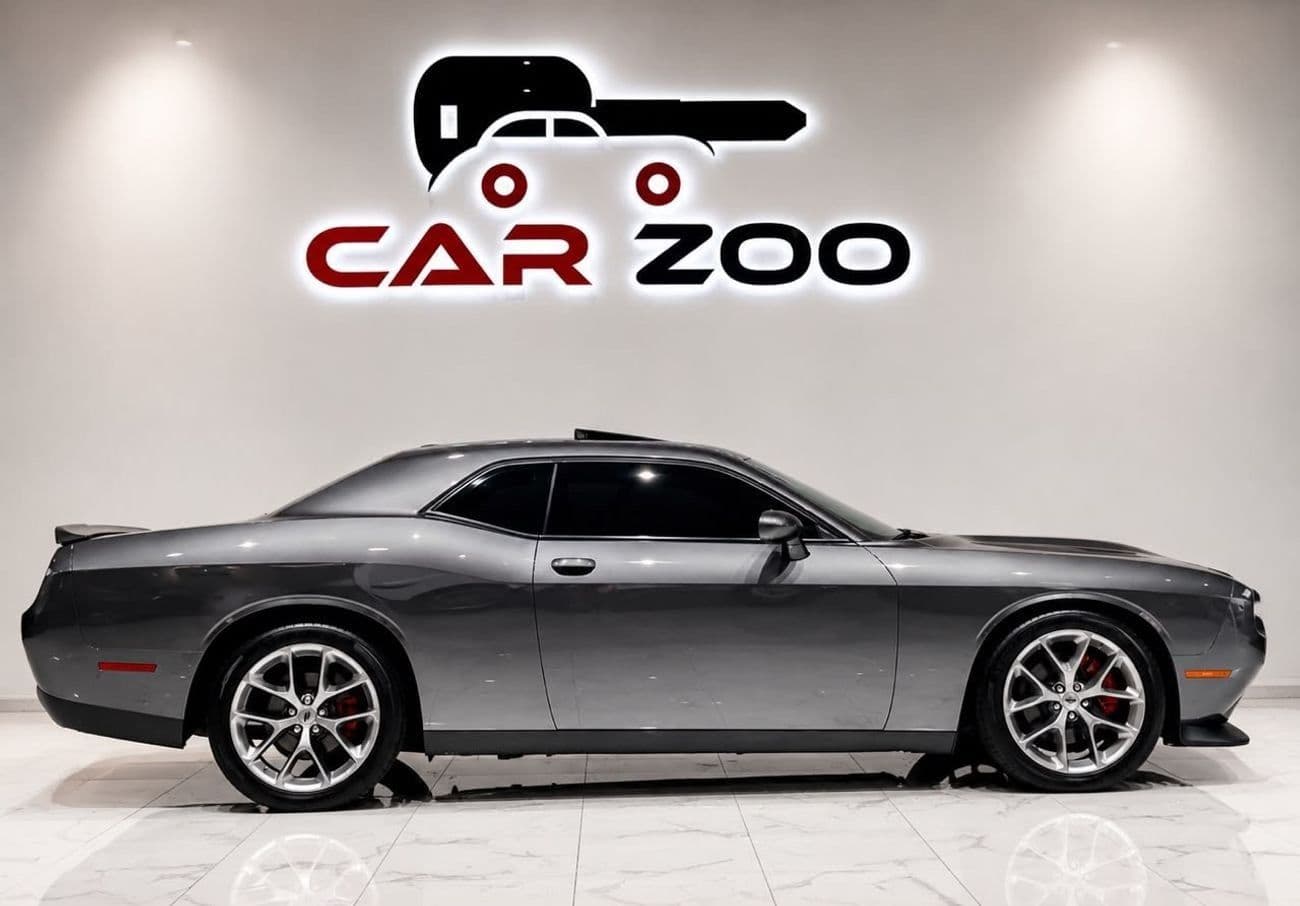 2022 Dodge Challenger SXT thumbnail 5