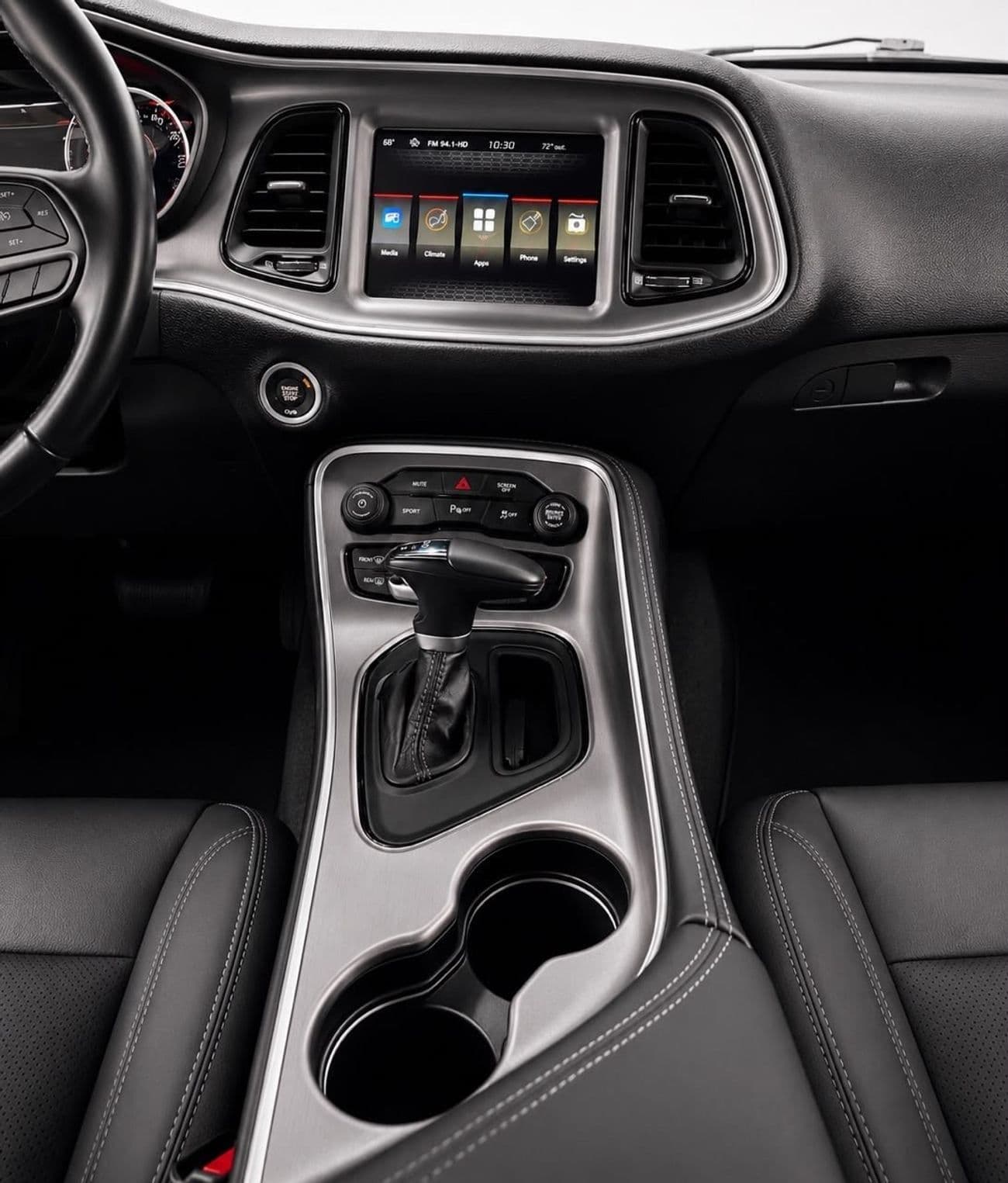 2022 Dodge Challenger SXT thumbnail 8