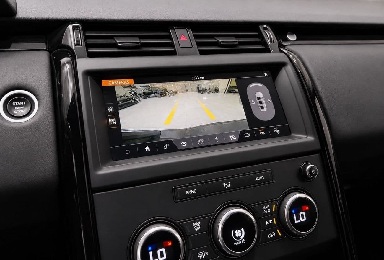2020 Land Rover Discovery HSE thumbnail 3