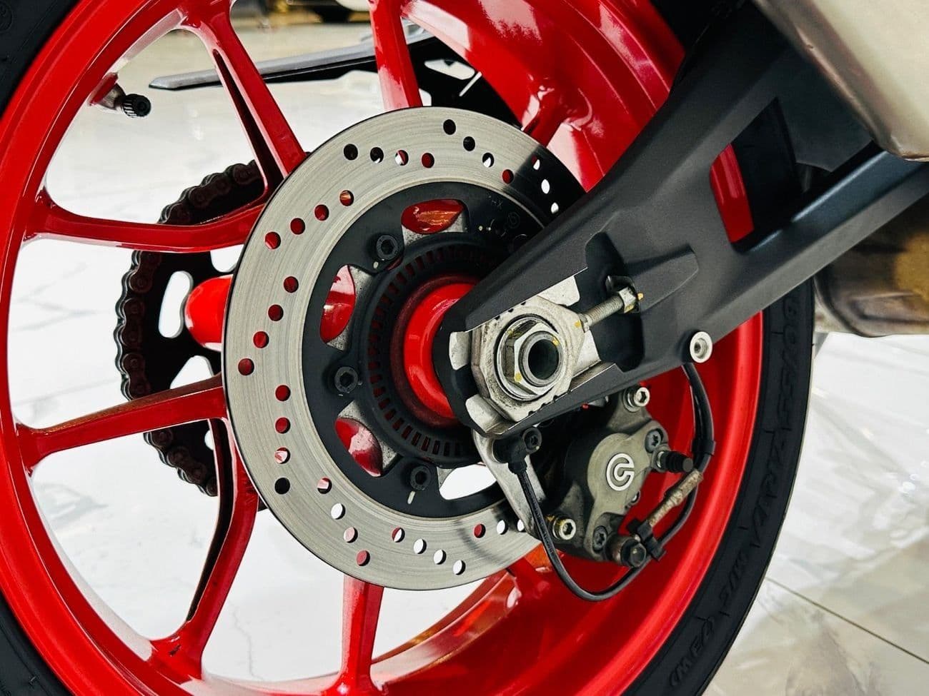 2023 Ducati Monster Plus thumbnail 4
