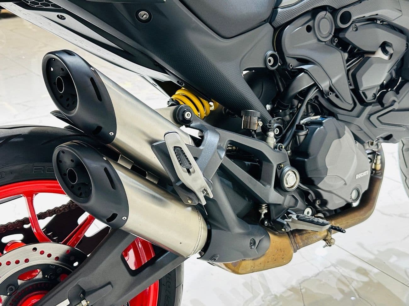 2023 Ducati Monster Plus thumbnail 7