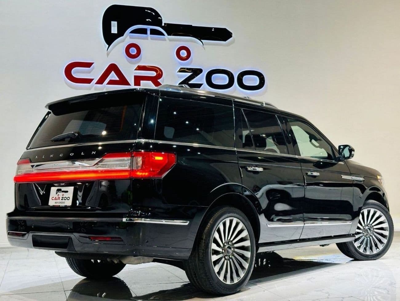 2019 Lincoln Navigator RESERVE thumbnail 2