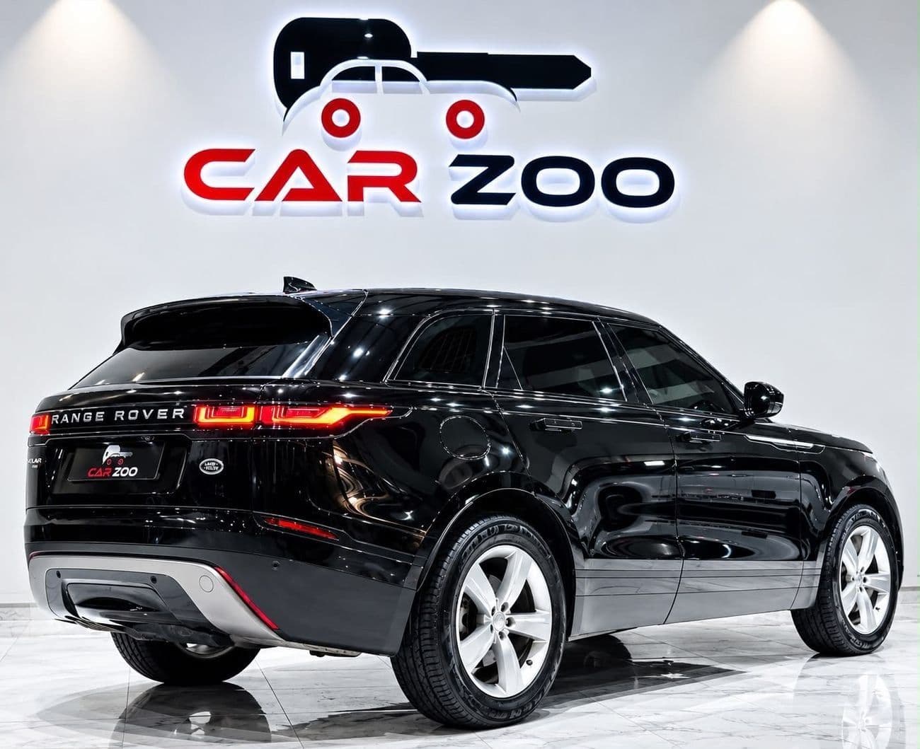 2019 Land Rover Range Rover Velar S thumbnail 3