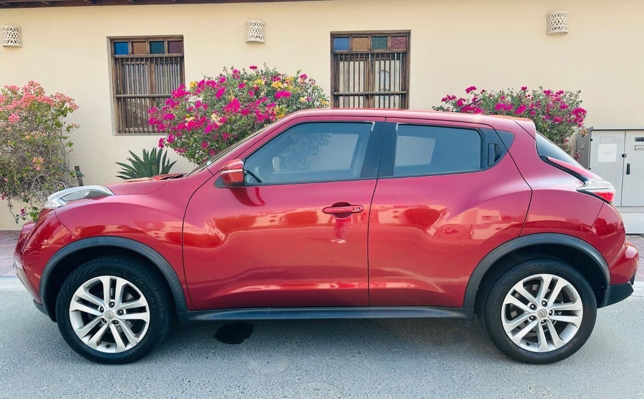 2015 Nissan Juke SV thumbnail 3