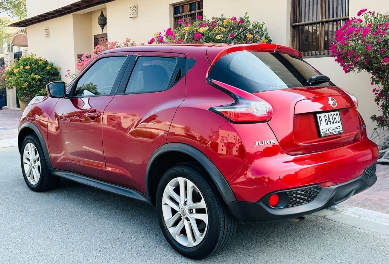 2015 Nissan Juke SV thumbnail 4