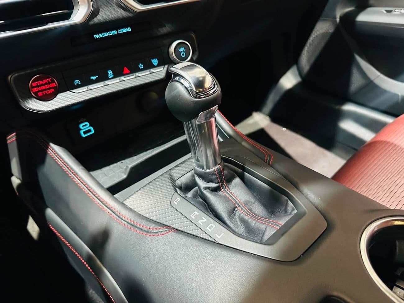 2024 Ford Mustang PREMIUM thumbnail 7
