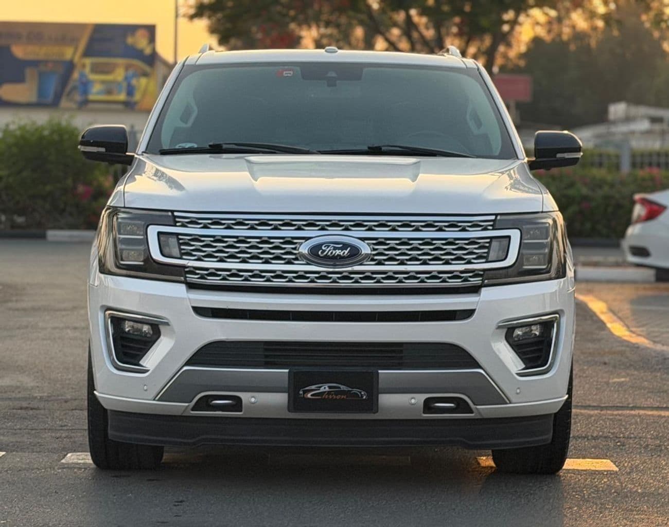 2018 Ford Expedition PLATINUM thumbnail 3