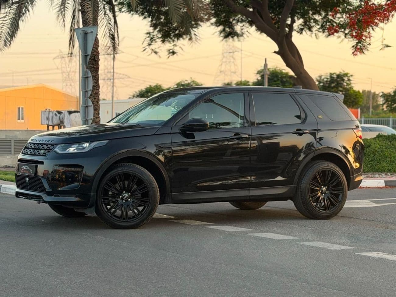 2020 Land Rover Discovery Sport R DYNAMIC SE P200 thumbnail 2