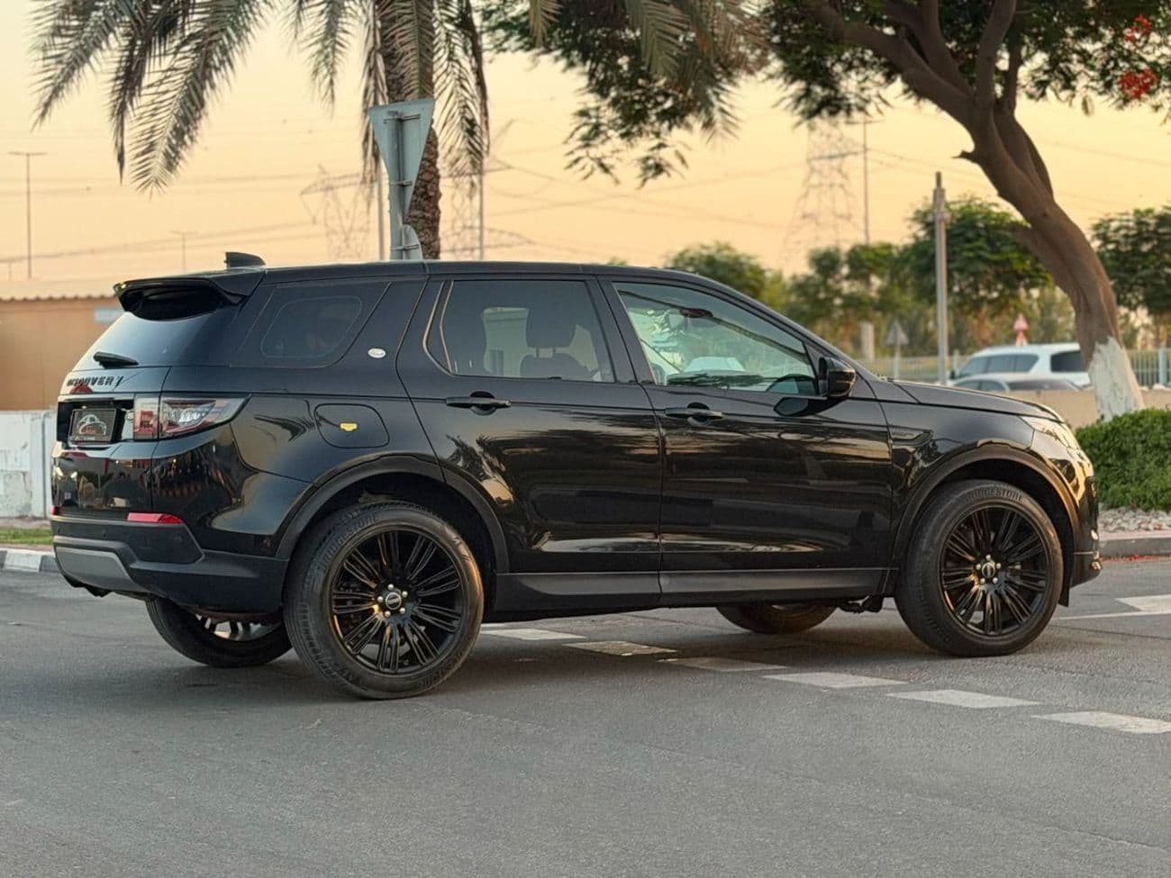 2020 Land Rover Discovery Sport R DYNAMIC SE P200 thumbnail 3