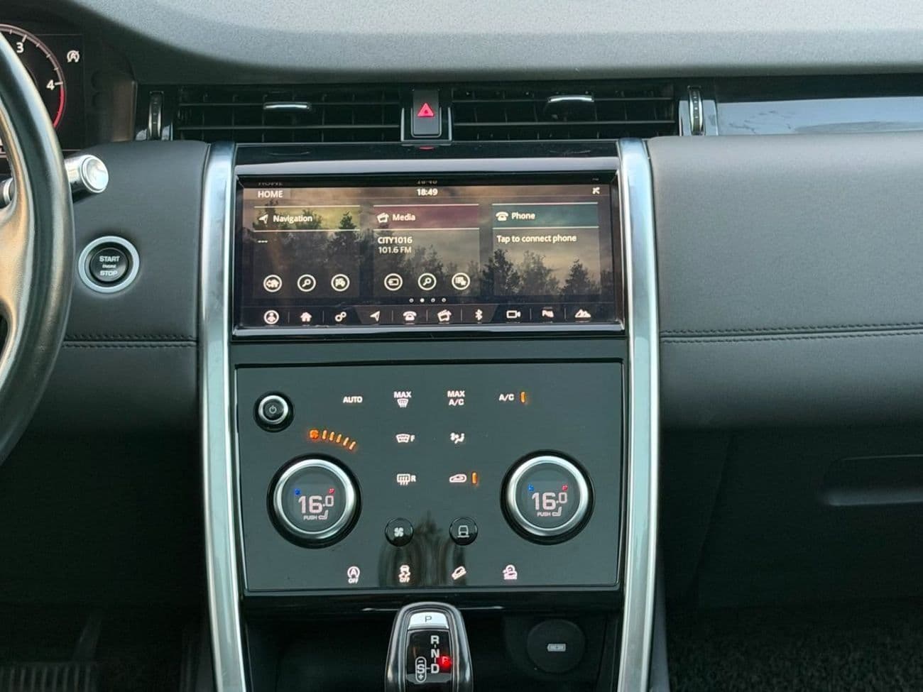 2020 Land Rover Discovery Sport R DYNAMIC SE P200 thumbnail 8