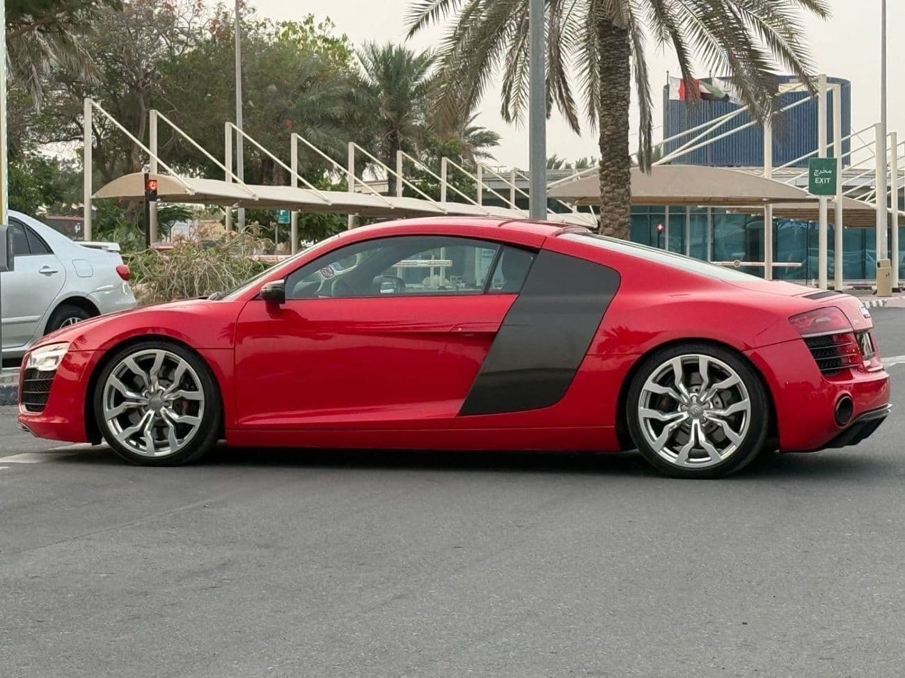 2015 Audi R8 FSI thumbnail 5