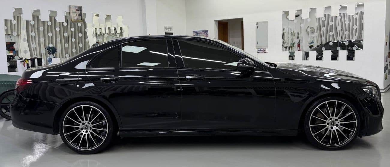 2021 Mercedes Benz E300 AMG thumbnail 5