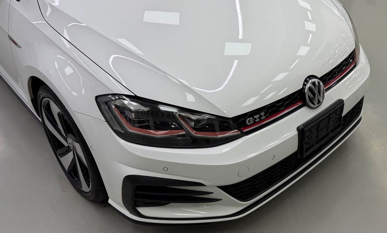 2018 Volkswagen Golf GTI thumbnail 2