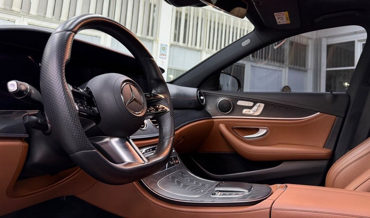 2021 Mercedes Benz E300 AMG thumbnail 7