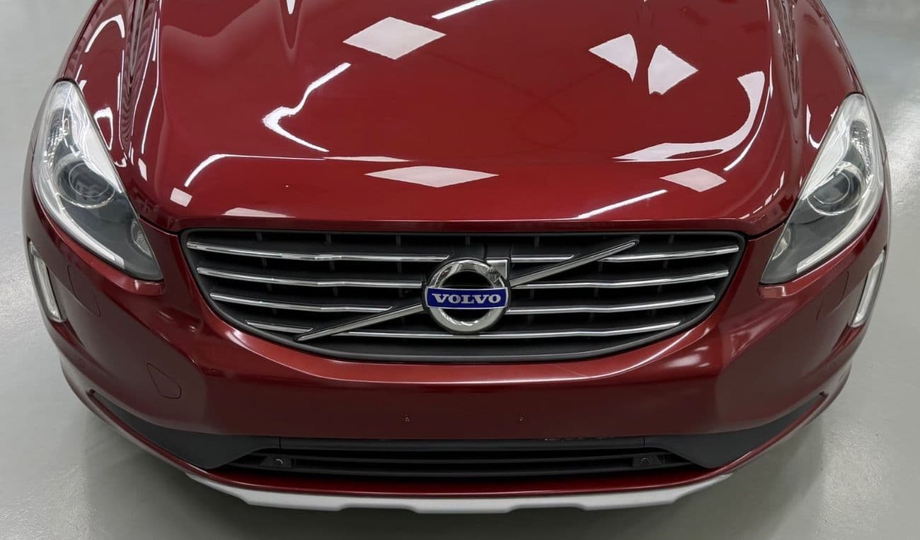 2016 Volvo XC60 MOMENTUM thumbnail 3