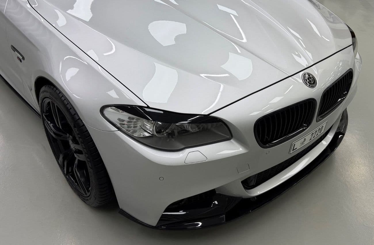 2012 BMW M550i thumbnail 2