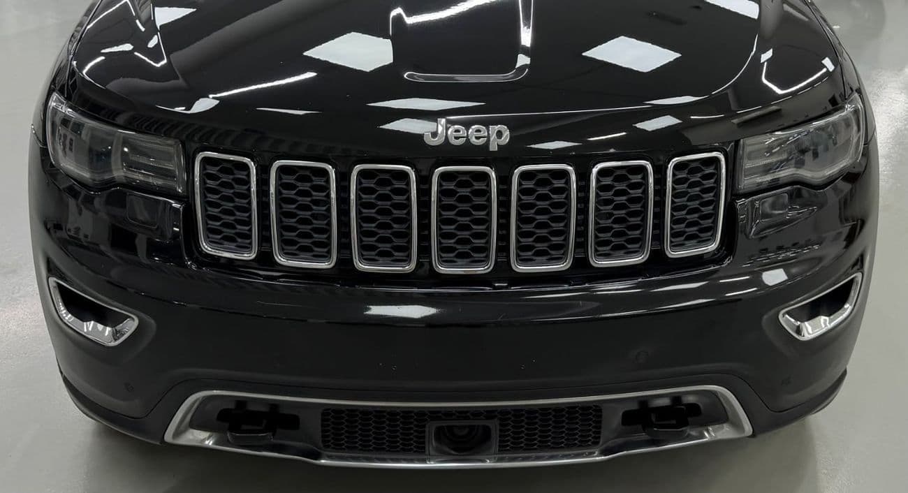 2017 Jeep Grand Cherokee LIMITED thumbnail 3
