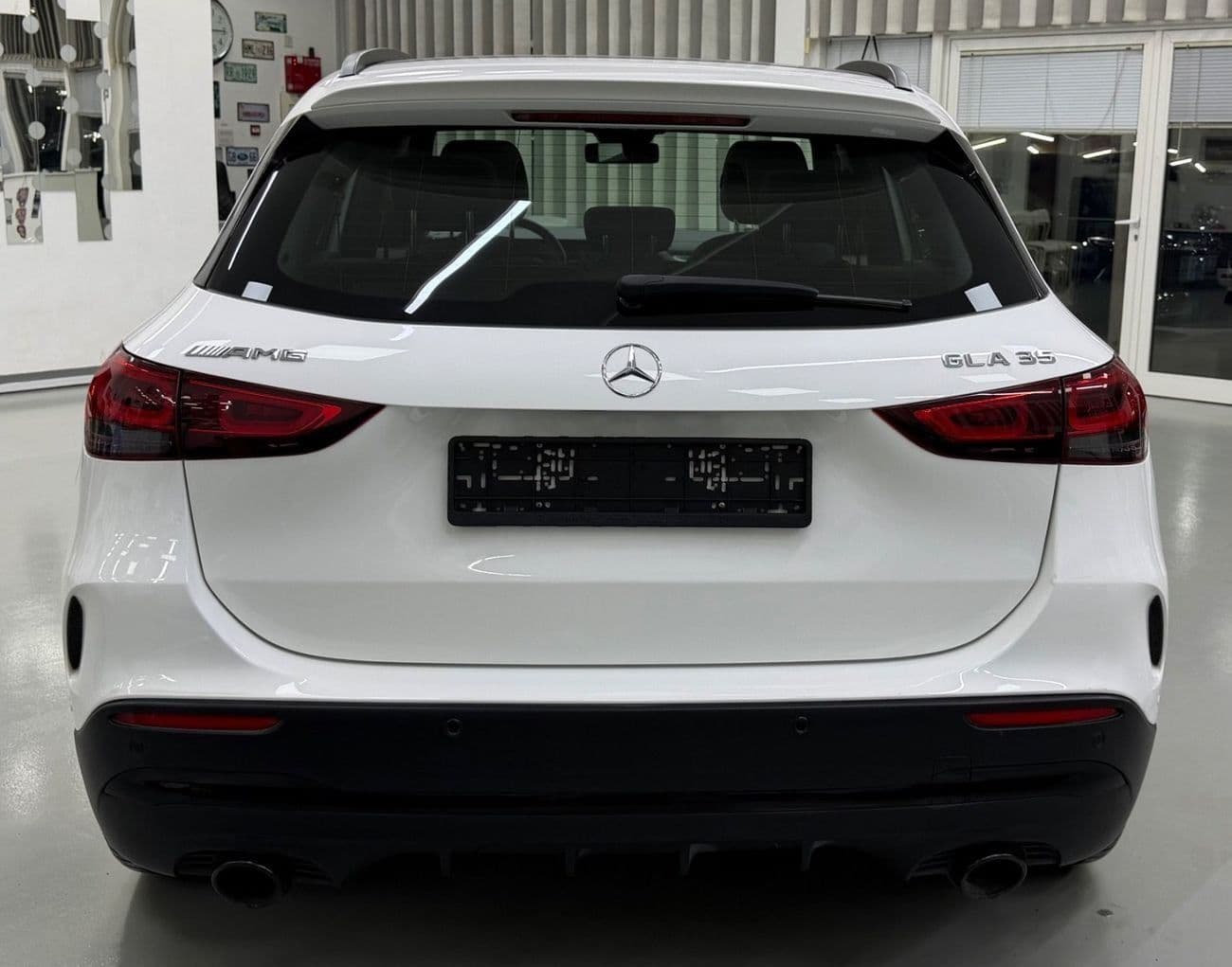 2021 Mercedes Benz GLA 35 AMG 4MATIC thumbnail 4