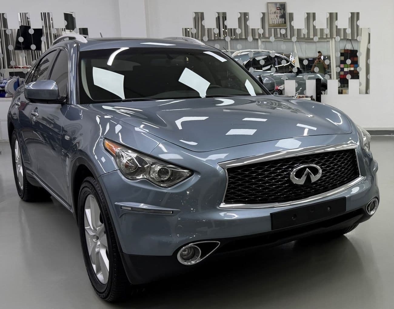 2018 Infiniti QX70 LUXURY