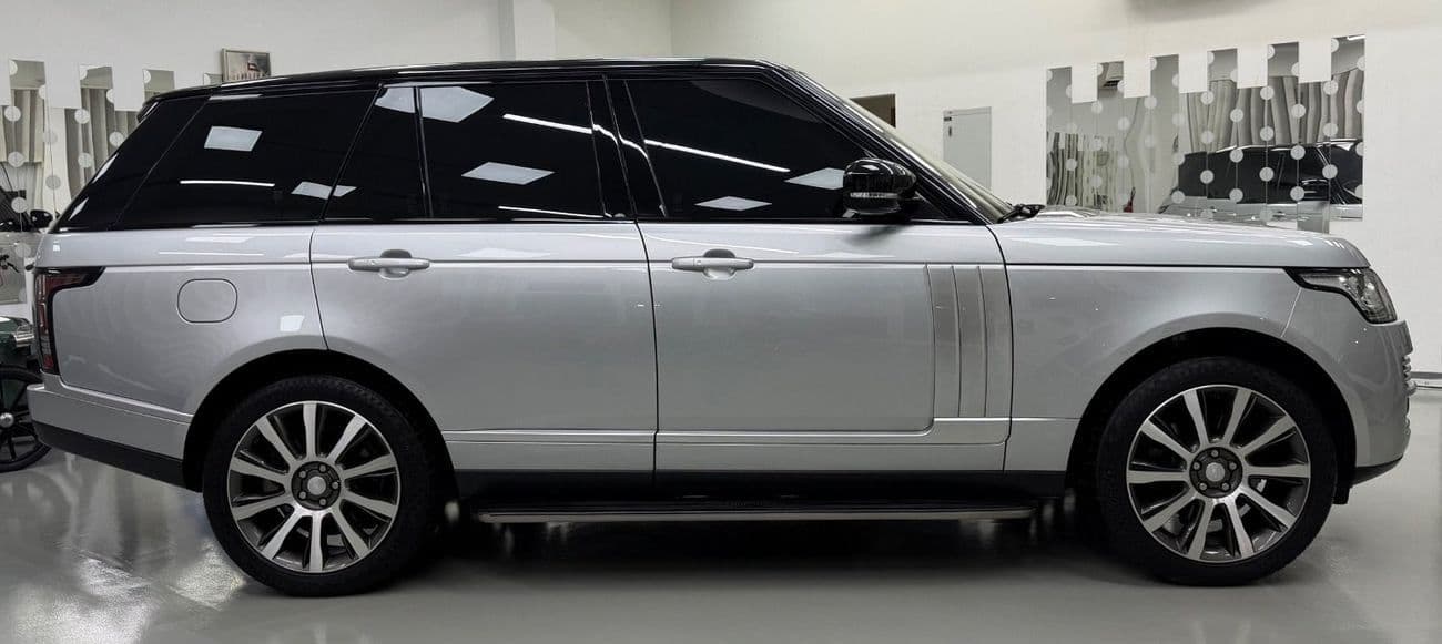 2016 Land Rover Range Rover HSE thumbnail 3