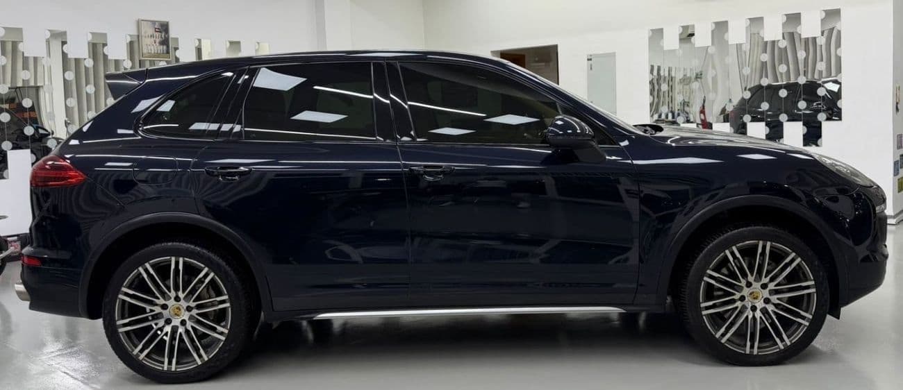 2015 Porsche Cayenne S thumbnail 5
