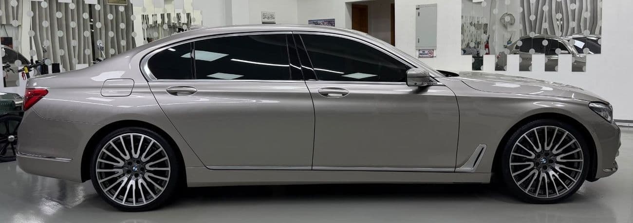 2016 BMW 750Li XDRIVE LUXURY EXECUTIVE thumbnail 5