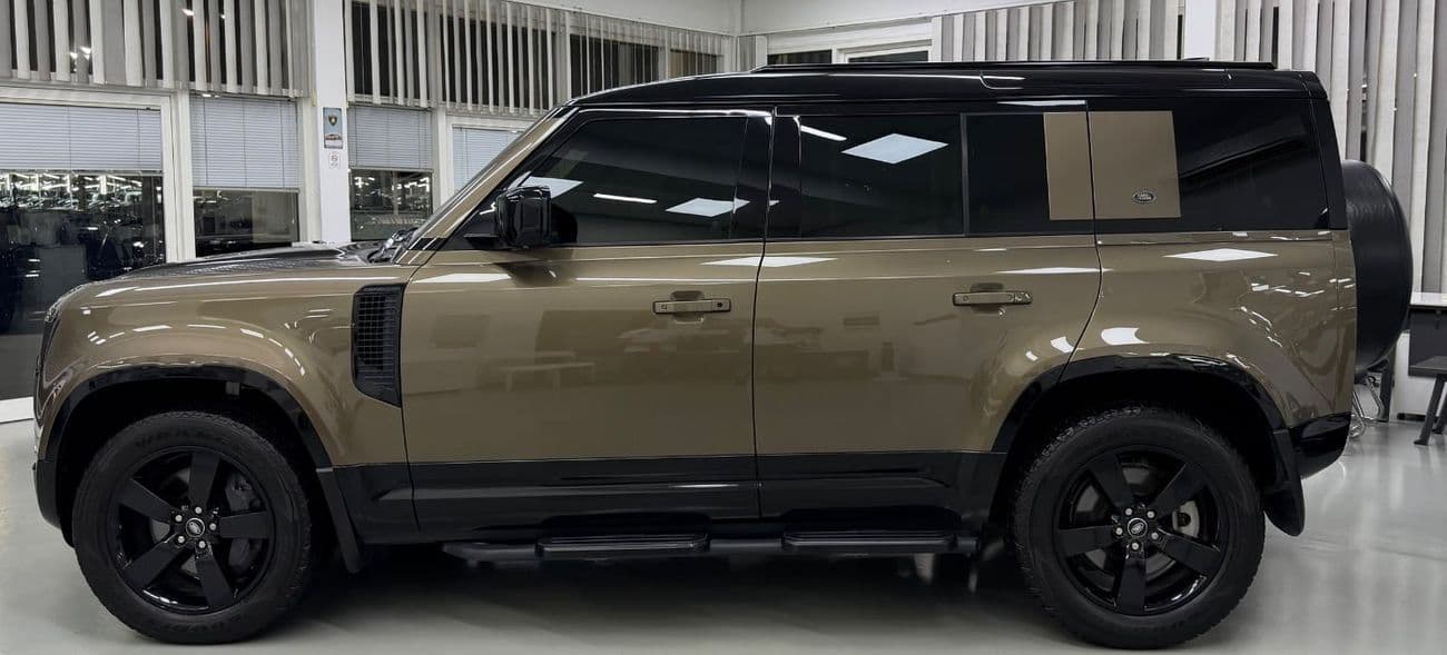 2020 Land Rover Defender 110 SE P400 thumbnail 6