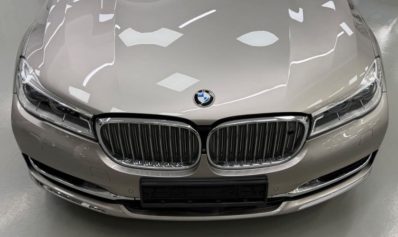 2016 BMW 750Li XDRIVE LUXURY EXECUTIVE thumbnail 3
