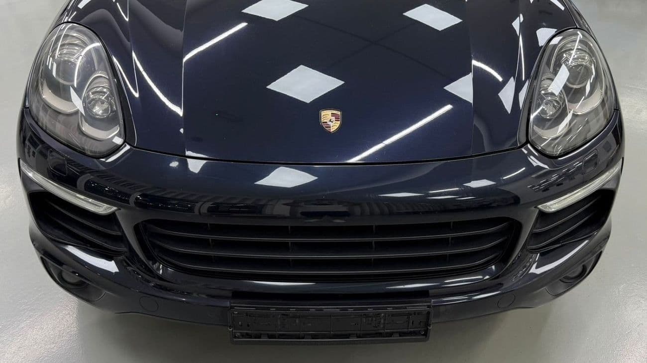 2015 Porsche Cayenne S thumbnail 3