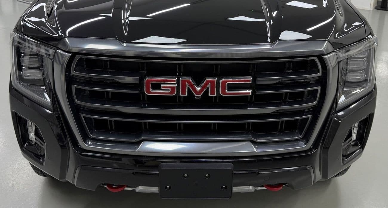 2024 GMC Yukon AT4 thumbnail 3